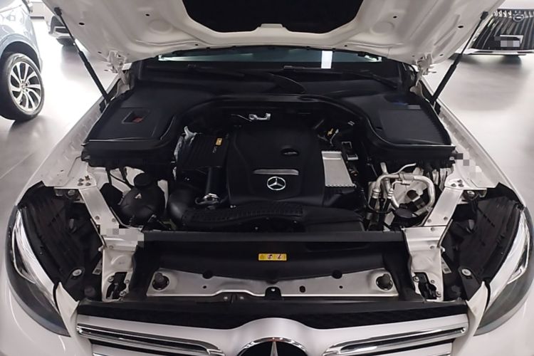 Used Mercedes-Benz GLC 2019 GLC 260 L 4MATIC Dynamic Model Engine Bay