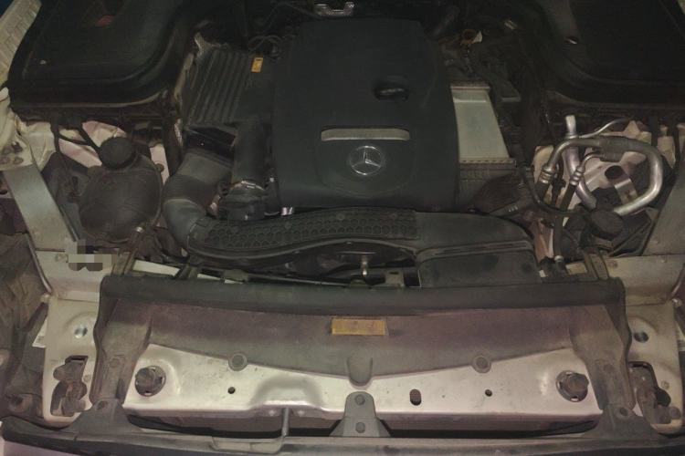 Used Mercedes-Benz GLC 2019 GLC 260 L 4MATIC Dynamic Model Engine Bay