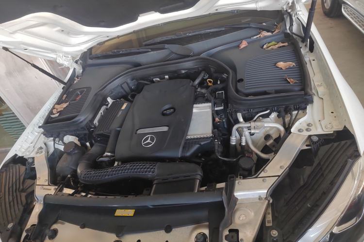 Used Mercedes-Benz GLC 2019 GLC 260 L 4MATIC Dynamic Model Engine Bay