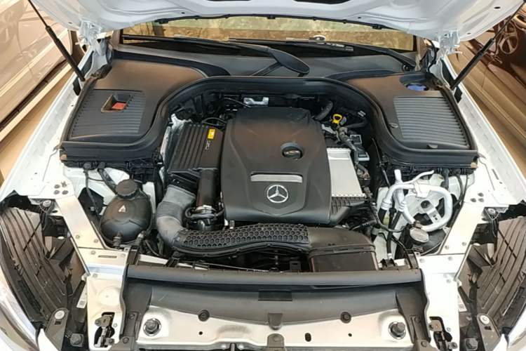 Used Mercedes-Benz GLC 2019 Facelift GLC 260 L 4MATIC Luxury Model Engine Bay