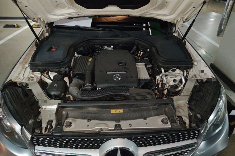 Used Mercedes-Benz GLC 2019 GLC 300 L 4MATIC Dynamic Model Engine Bay