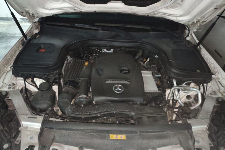 Used Mercedes-Benz GLC 2019 GLC 260 4MATIC Luxury Model Engine Bay