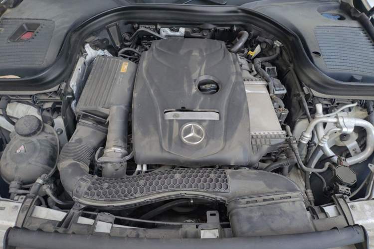 Used Mercedes-Benz GLC 2019 GLC 260 L 4MATIC Dynamic Model Engine Bay