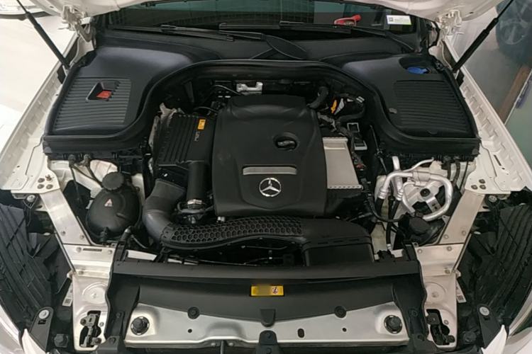 Used Mercedes-Benz GLC 2019 Facelift GLC 260 L 4MATIC Luxury Model Engine Bay