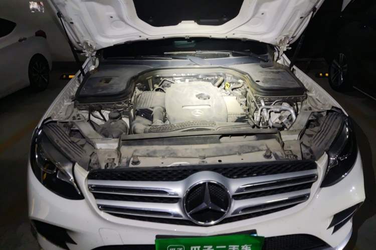 Used Mercedes-Benz GLC 2019 GLC 260 4MATIC Dynamic Edition Engine Bay