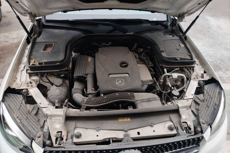 Used Mercedes-Benz GLC 2019 GLC 260 4MATIC Dynamic Edition Engine Bay