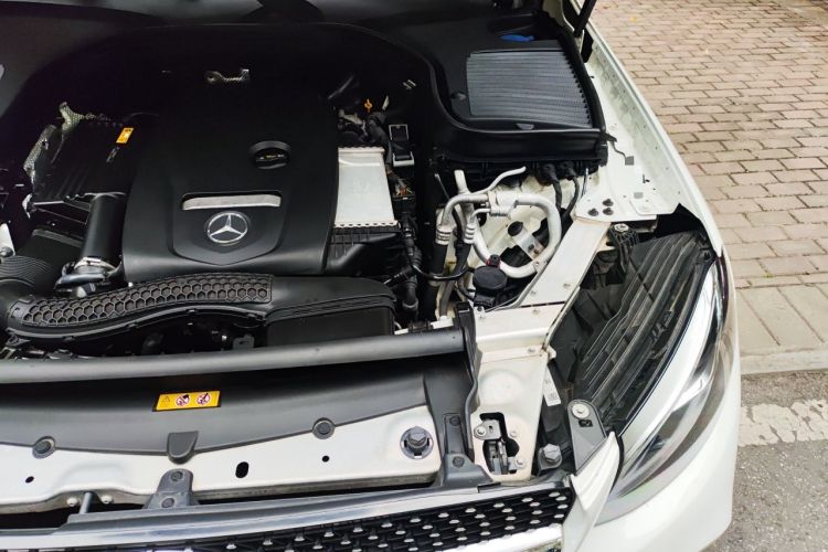 Used Mercedes-Benz GLC 2019 GLC 260 4MATIC Luxury Model Engine Bay Left