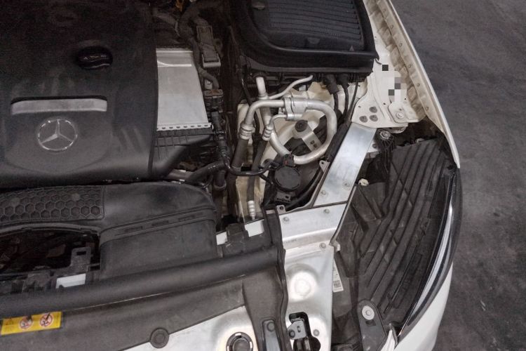 Used Mercedes-Benz GLC 2019 GLC 260 L 4MATIC Dynamic Model Engine Bay Left