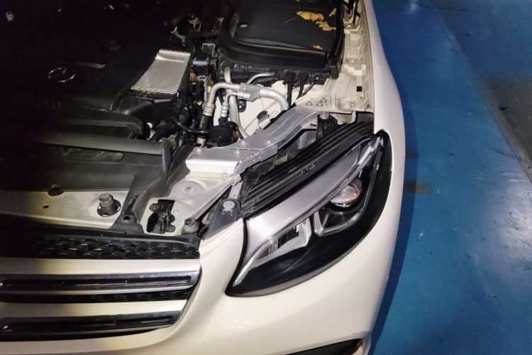 Used Mercedes-Benz GLC 2019 GLC 260 L 4MATIC Dynamic Model Engine Bay Left