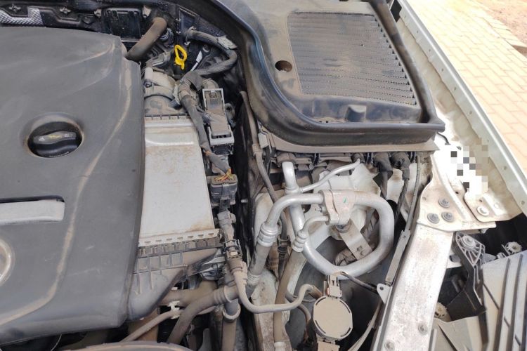 Used Mercedes-Benz GLC 2019 GLC 260 L 4MATIC Dynamic Model Engine Bay Left