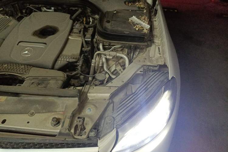 Used Mercedes-Benz GLC 2019 GLC 260 L 4MATIC Dynamic Model Engine Bay Left