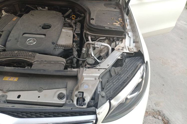 Used Mercedes-Benz GLC 2019 GLC 260 4MATIC Luxury Model Engine Bay Left