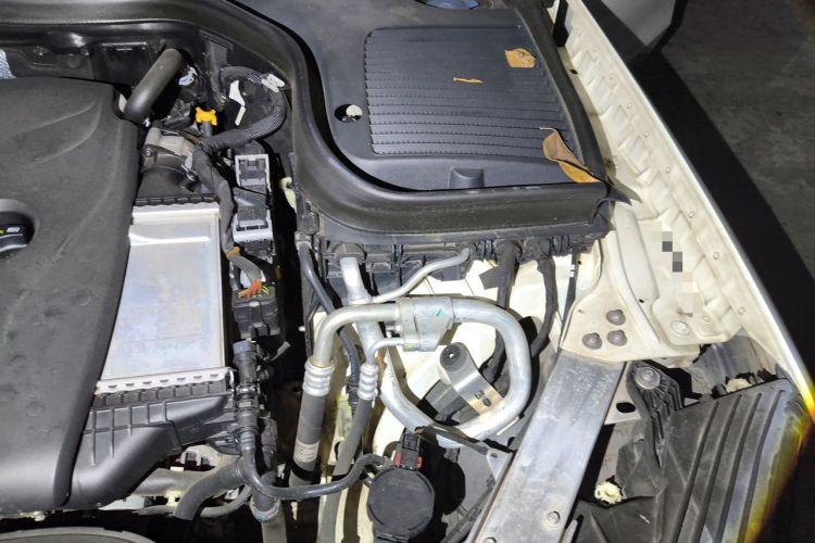 Used Mercedes-Benz GLC 2019 Facelift GLC 260 L 4MATIC Luxury Model Engine Bay Left