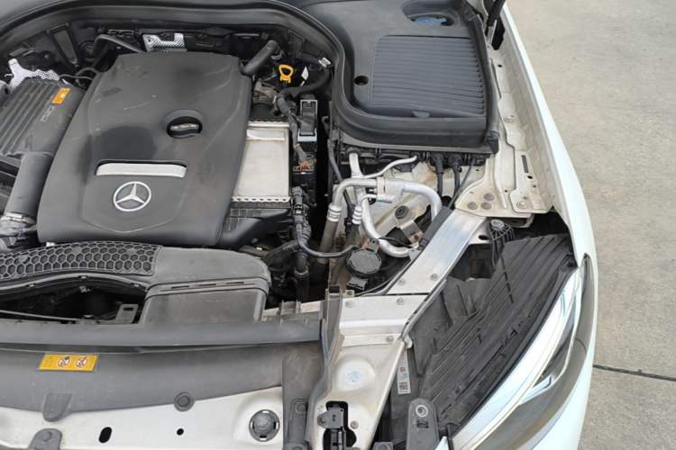 Used Mercedes-Benz GLC 2019 Facelift GLC 260 L 4MATIC Luxury Model Engine Bay Left
