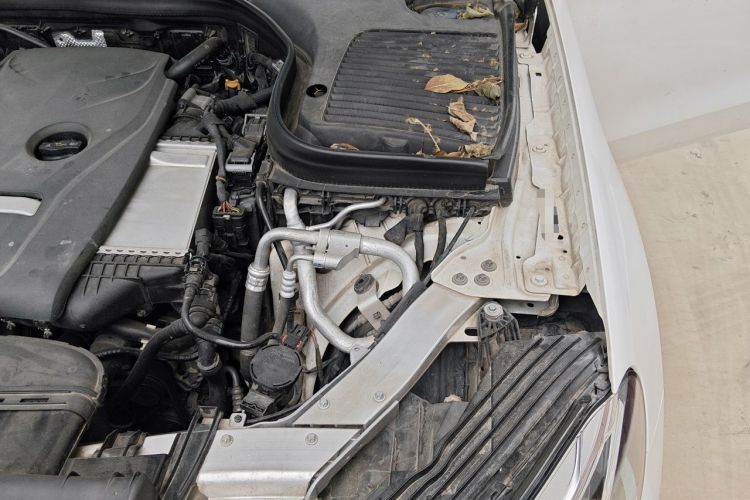 Used Mercedes-Benz GLC 2019 Facelift GLC 260 L 4MATIC Luxury Model Engine Bay Left