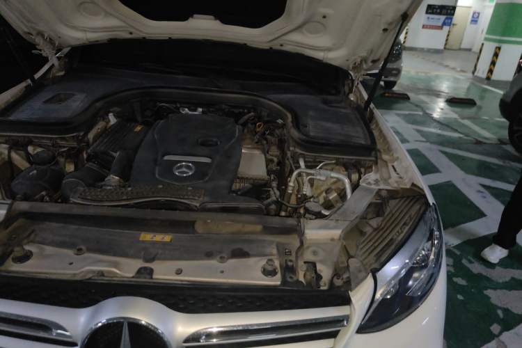Used Mercedes-Benz GLC 2019 GLC 300 L 4MATIC Dynamic Model Engine Bay Left