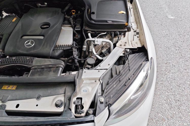 Used Mercedes-Benz GLC 2019 GLC 260 L 4MATIC Dynamic Model Engine Bay Left