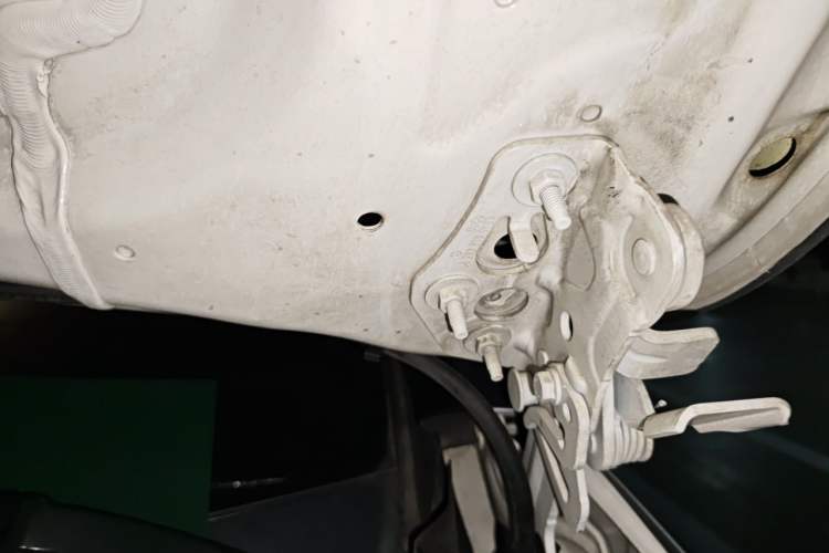 Used Mercedes-Benz GLC 2019 GLC 300 L 4MATIC Dynamic Model Engine Bay Left