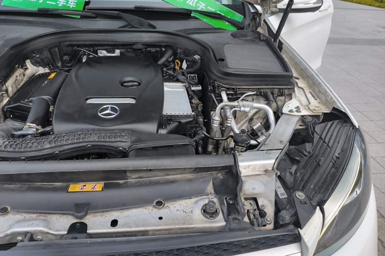 Used Mercedes-Benz GLC 2019 GLC 260 4MATIC Dynamic Edition Engine Bay Left