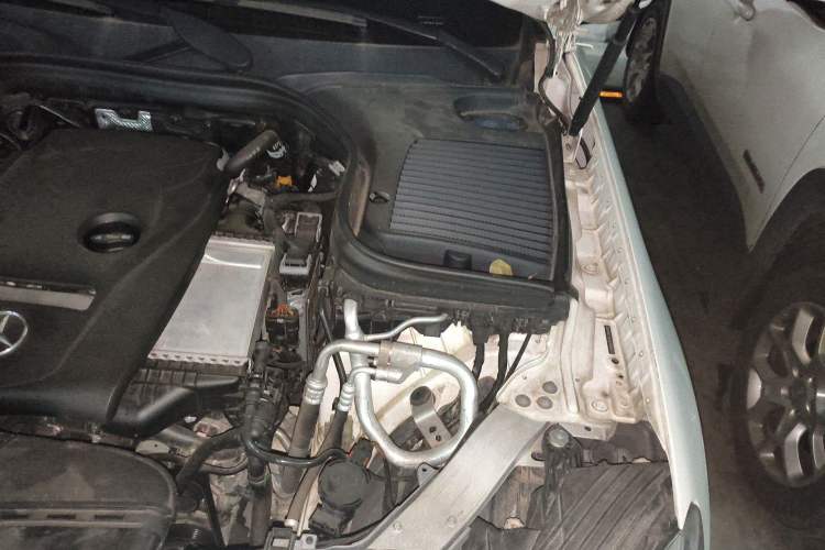 Used Mercedes-Benz GLC 2019 GLC 260 4MATIC Luxury Model Engine Bay Left