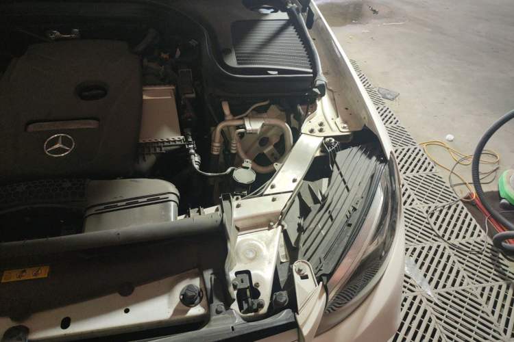 Used Mercedes-Benz GLC 2019 GLC 260 L 4MATIC Dynamic Model Engine Bay Left