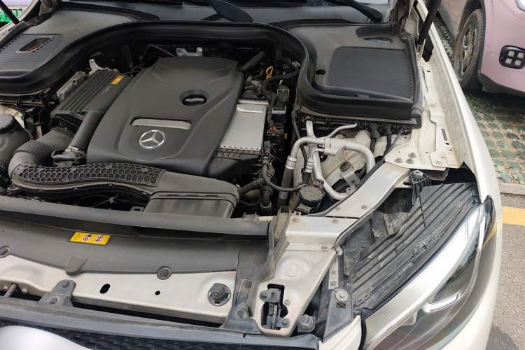 Used Mercedes-Benz GLC 2019 Facelift GLC 260 L 4MATIC Luxury Model Engine Bay Left