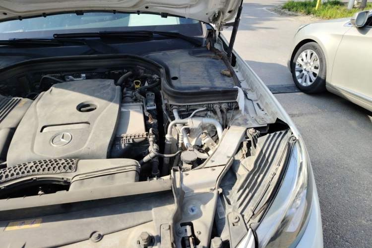 Used Mercedes-Benz GLC 2019 GLC 300 L 4MATIC Dynamic Model Engine Bay Left