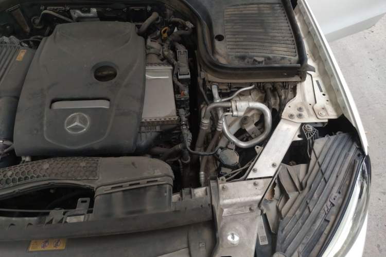 Used Mercedes-Benz GLC 2019 GLC 300 L 4MATIC Dynamic Model Engine Bay Left