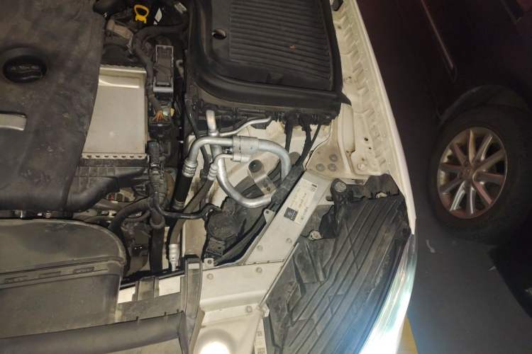 Used Mercedes-Benz GLC 2019 GLC 260 L 4MATIC Luxury Model Engine Bay Left