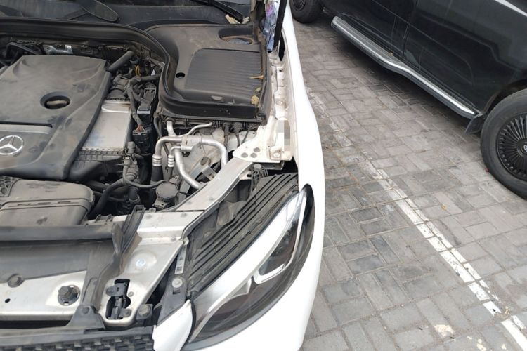 Used Mercedes-Benz GLC 2019 GLC 260 L 4MATIC Dynamic Model Engine Bay Left