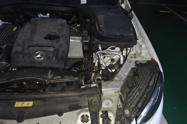 Used Mercedes-Benz GLC 2019 GLC 260 L 4MATIC Dynamic Model Engine Bay Left