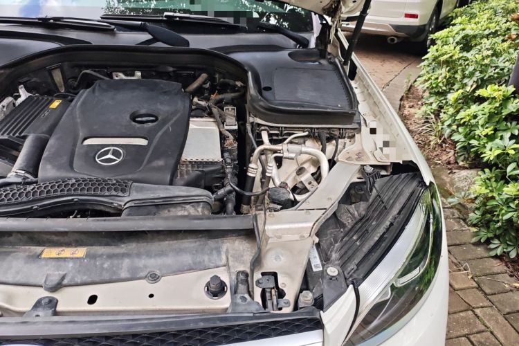 Used Mercedes-Benz GLC 2019 GLC 260 L 4MATIC Dynamic Model Engine Bay Left