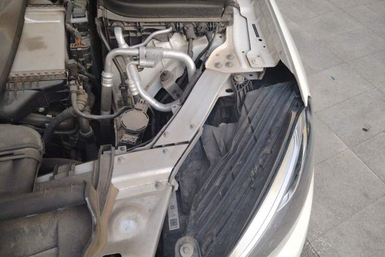 Used Mercedes-Benz GLC 2019 GLC 200 L 4MATIC Engine Bay Left