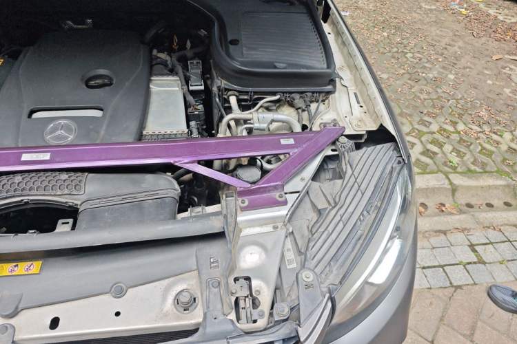 Used Mercedes-Benz GLC 2019 GLC 300 L 4MATIC Dynamic Model Engine Bay Left