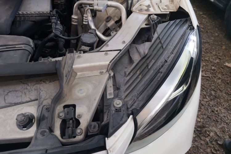 Used Mercedes-Benz GLC 2019 GLC 260 L 4MATIC Dynamic Model Engine Bay Left