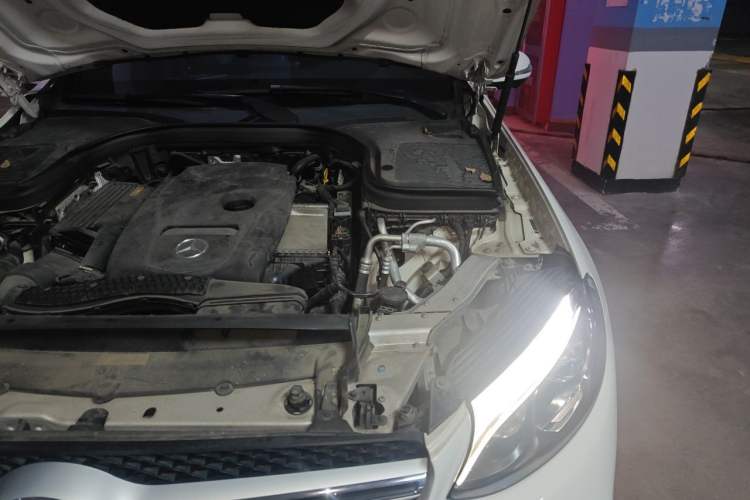 Used Mercedes-Benz GLC 2019 GLC 300 L 4MATIC Dynamic Model Engine Bay Left