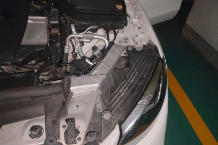 Used Mercedes-Benz GLC 2019 Facelift GLC 260 L 4MATIC Luxury Model Engine Bay Left