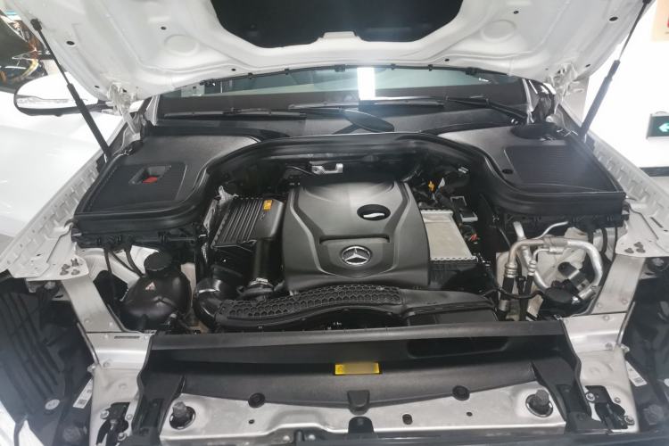 Used Mercedes-Benz GLC 2019 GLC 260 4MATIC Luxury Model Engine Bay