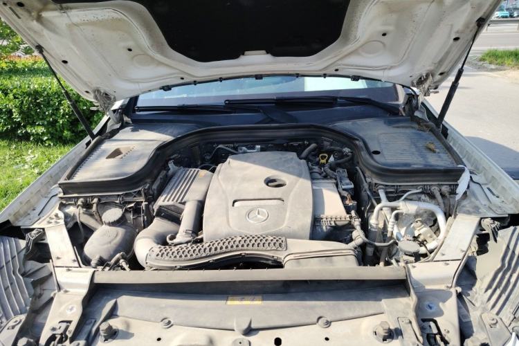 Used Mercedes-Benz GLC 2019 GLC 300 L 4MATIC Dynamic Model Engine Bay