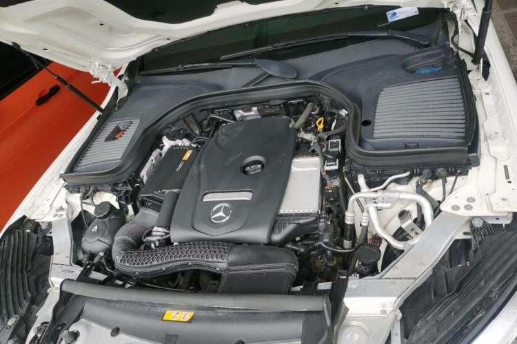 Used Mercedes-Benz GLC 2019 GLC 260 L 4MATIC Dynamic Model Engine Bay