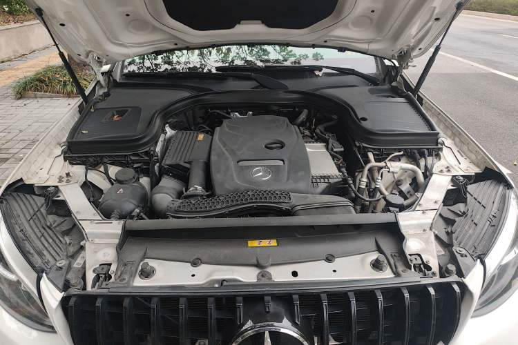 Used Mercedes-Benz GLC 2019 Facelift GLC 260 L 4MATIC Luxury Model Engine Bay