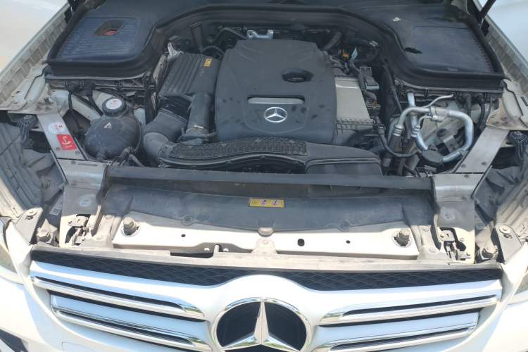 Used Mercedes-Benz GLC 2019 GLC 260 4MATIC Luxury Model Engine Bay