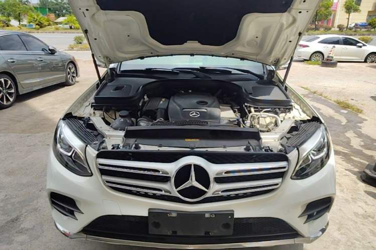 Used Mercedes-Benz GLC 2019 GLC 260 L 4MATIC Dynamic Model Engine Bay