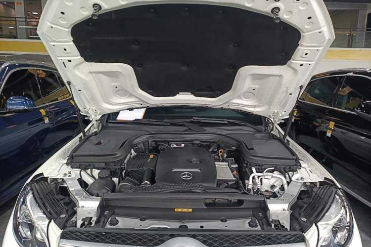 Used Mercedes-Benz GLC 2019 Refreshed GLC 300 L 4MATIC Dynamic Edition Engine Bay
