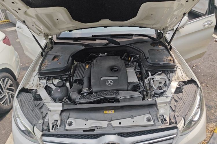 Used Mercedes-Benz GLC 2019 GLC 300 L 4MATIC Dynamic Model Engine Bay