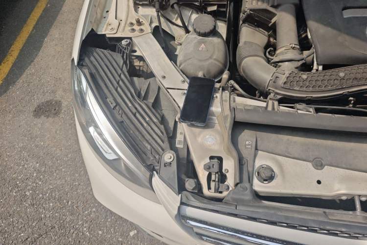 Used Mercedes-Benz GLC 2019 GLC 300 L 4MATIC Dynamic Model Engine Bay Right