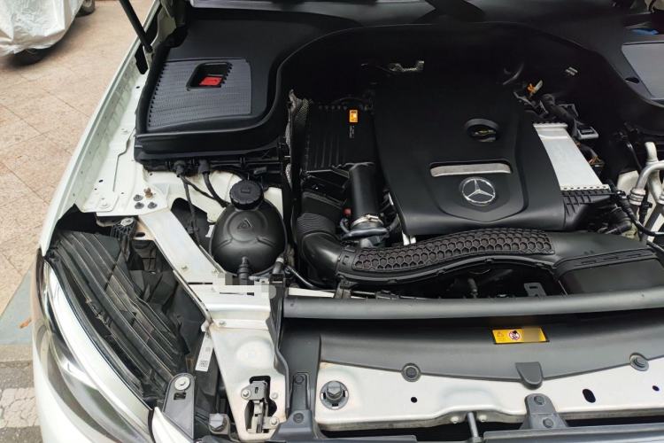 Used Mercedes-Benz GLC 2019 GLC 260 4MATIC Luxury Model Engine Bay Right
