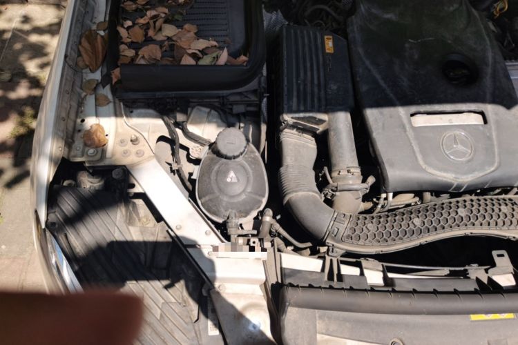 Used Mercedes-Benz GLC 2019 GLC 260 L 4MATIC Dynamic Model Engine Bay Right