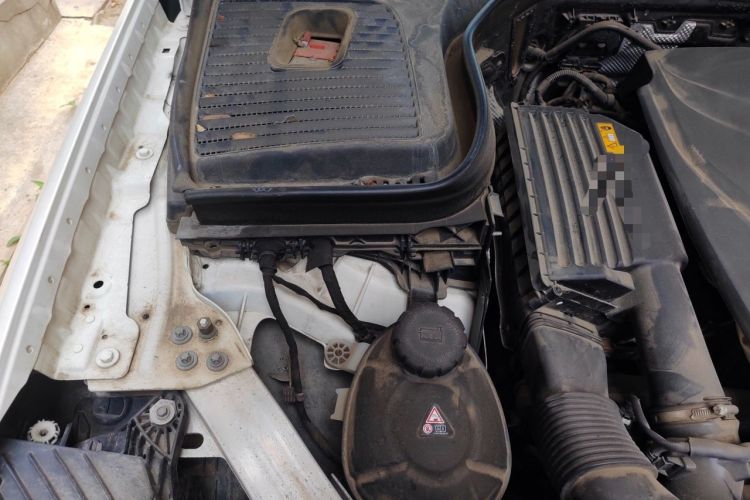 Used Mercedes-Benz GLC 2019 GLC 260 L 4MATIC Dynamic Model Engine Bay Right