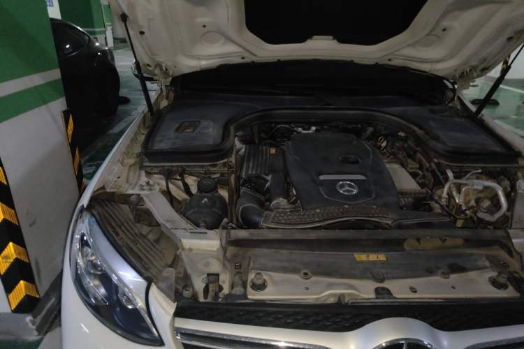 Used Mercedes-Benz GLC 2019 GLC 300 L 4MATIC Dynamic Model Engine Bay Right